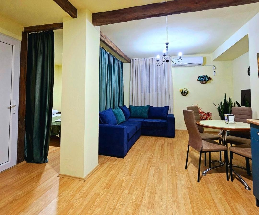 Apartment In The Old District Tbilisi Esterno foto