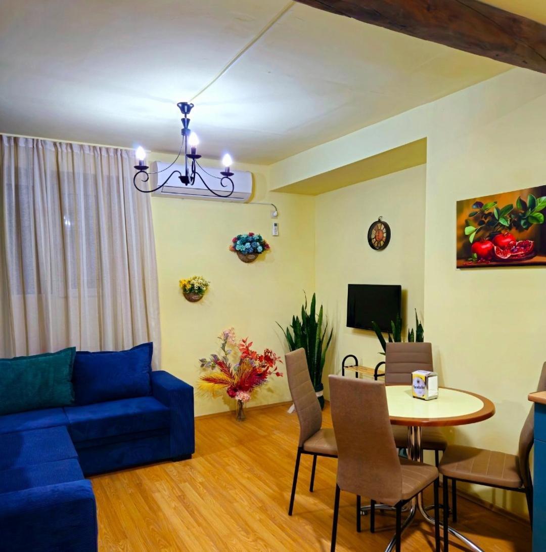 Apartment In The Old District Tbilisi Esterno foto